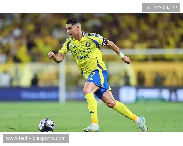 足球巨星穿搭解析：探秘他们脚下的运动鞋背后的品牌故事与设计理念