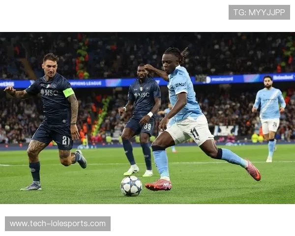 那不勒斯足球队球星引领新一轮欧冠征程 展现无与伦比的个人魅力与团队精神 那不勒斯足球队球星引领新一轮欧冠征程 展现无与伦比的个人魅力与团队精神